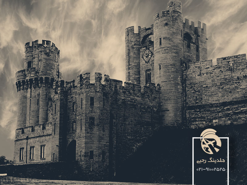 قلعه وارویک با معماری قرون وسطا در انگلستان